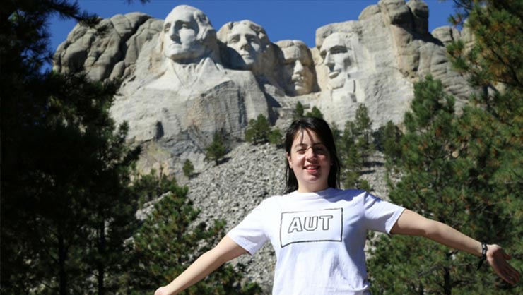 Even our presidents are big! Former participant Sharon visits Mount Rushmore.
