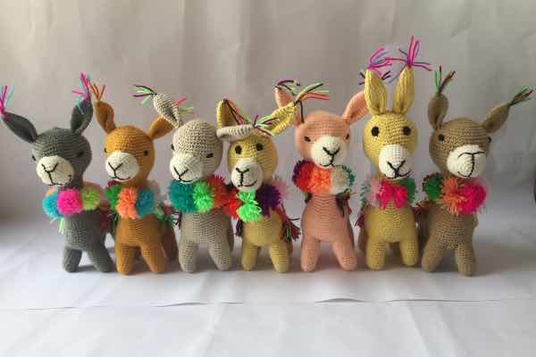 Llamas knit by the mamitas.