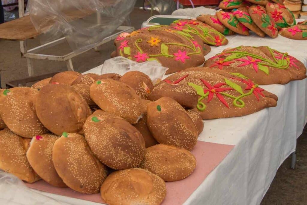 Pan de Muertos (traditional sweet Mexican bread).